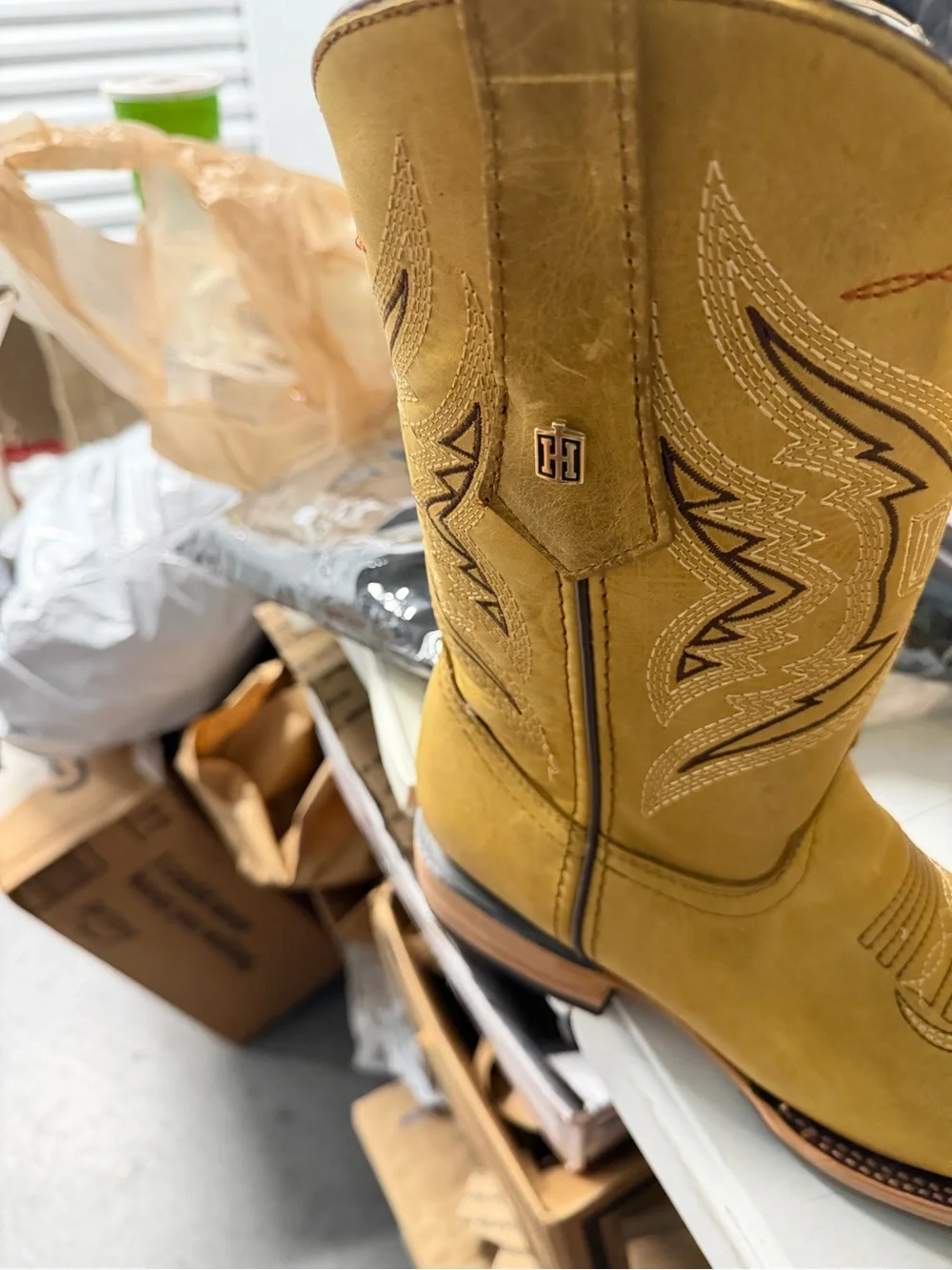 Boots LOS ALTOS square toe men’s 7/women’s nine light tan new with box replaceme